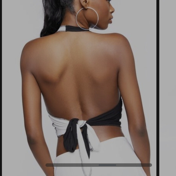 Forever 21 Colorblock Cropped Halter Top. Size Small. New.A ribbed knit crop t - Picture 2 of 8